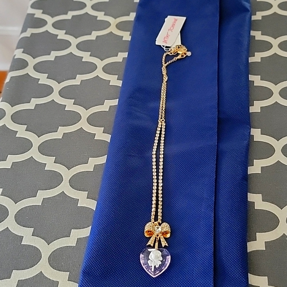 Betsey johnson Rose Heart pendant